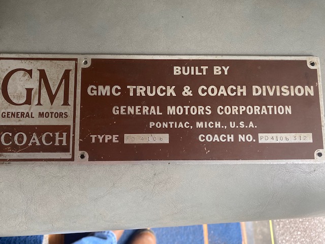 GMC 4106 W/Automatic Transmission - Image 24