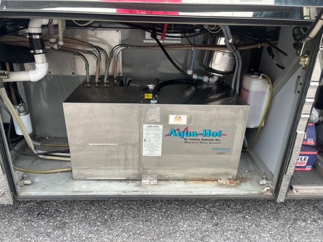 Rare 2001 Prevost Thompson Conversion - Image 12