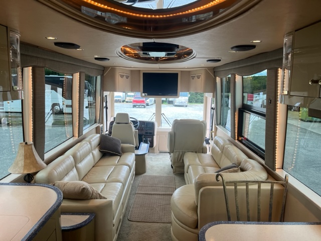 Rare 2001 Prevost Thompson Conversion - Image 24