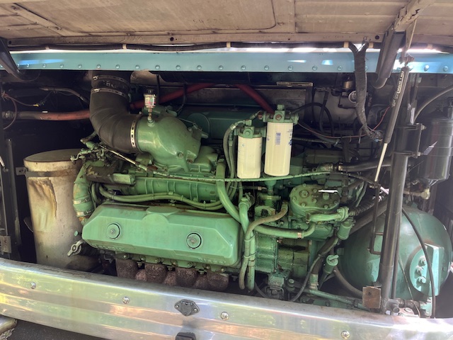 GMC 4106 W/Automatic Transmission - Image 25