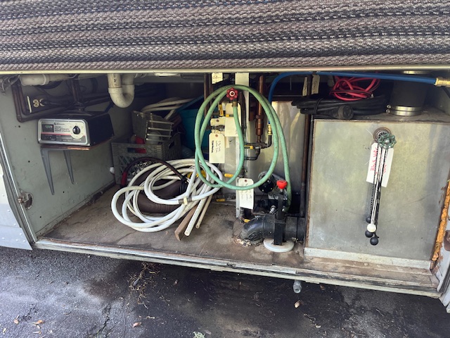 GMC 4106 W/Automatic Transmission - Image 26