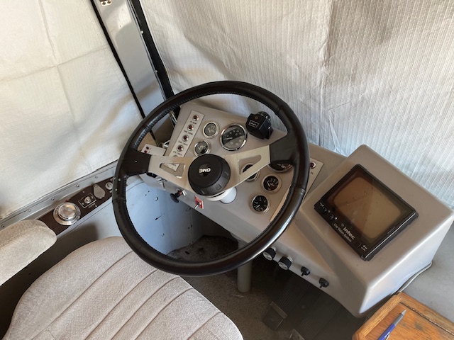 GMC 4106 W/Automatic Transmission - Image 11