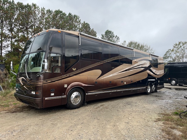 2000 Prevost Marathon Motorhome - Image 4