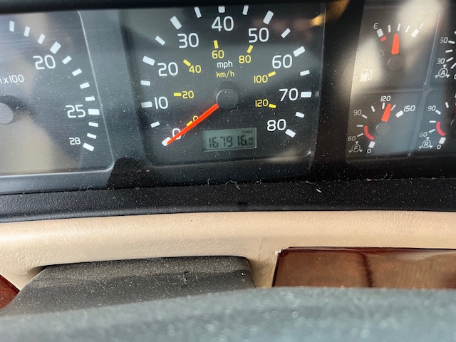 2000 Prevost Marathon Motorhome - Image 19