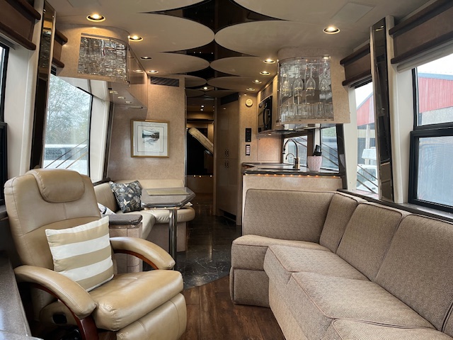 2000 Prevost Marathon Motorhome - Image 22