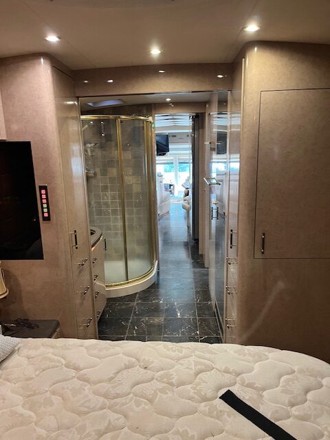 2000 Prevost Marathon Motorhome - Image 35