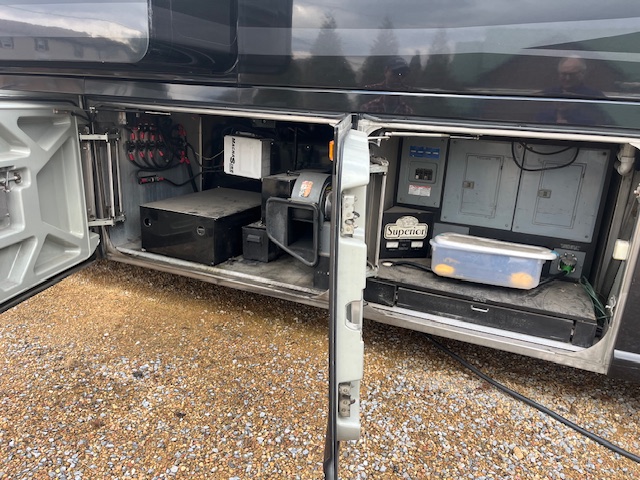 2007 MCI J4500 Front Slide - Image 29