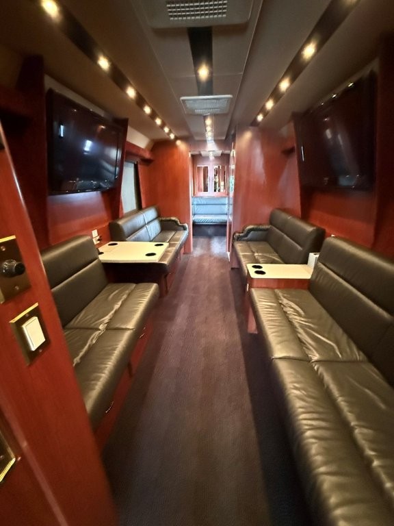 1999 Prevost XL Executive - Image 28
