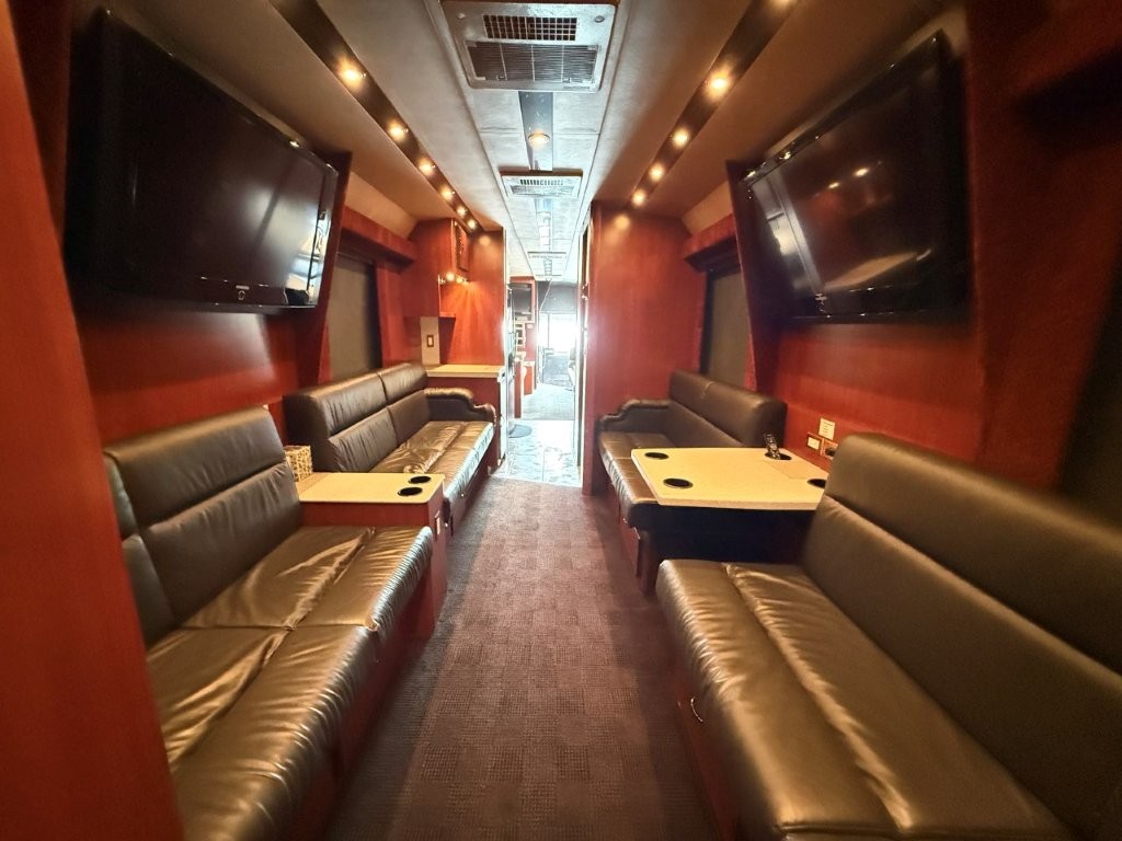 1999 Prevost XL Executive - Image 34