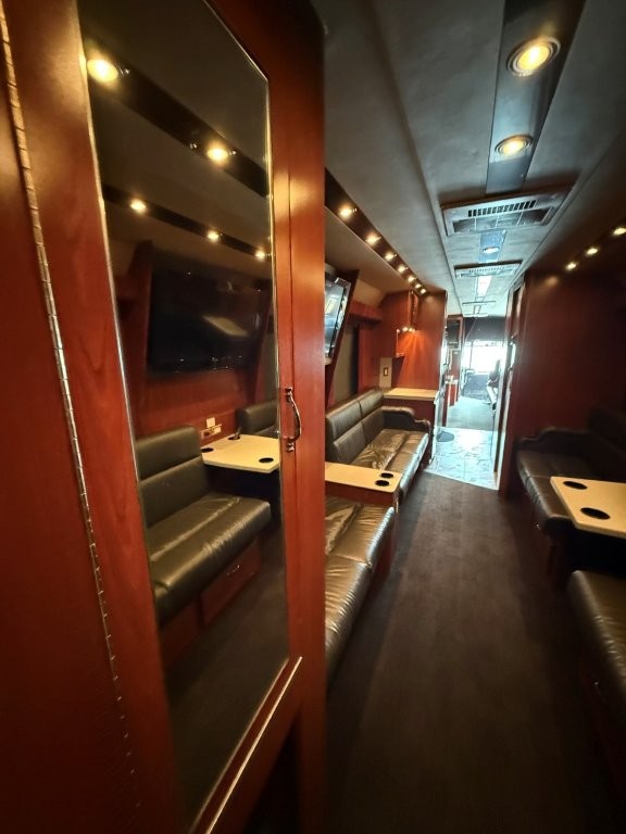 1999 Prevost XL Executive - Image 35