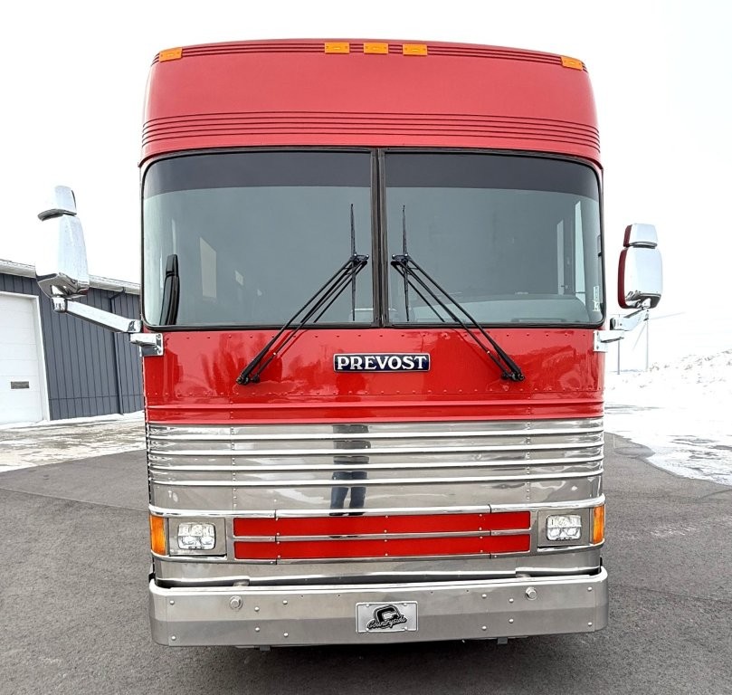 1999 Prevost XL Executive - Image 3
